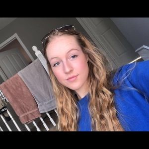 Meet your Posher, Julia